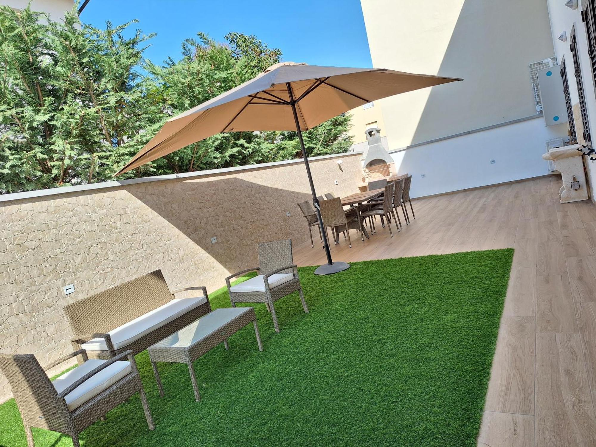 Dd House Family Holiday Apartment Cecina  Exterior photo